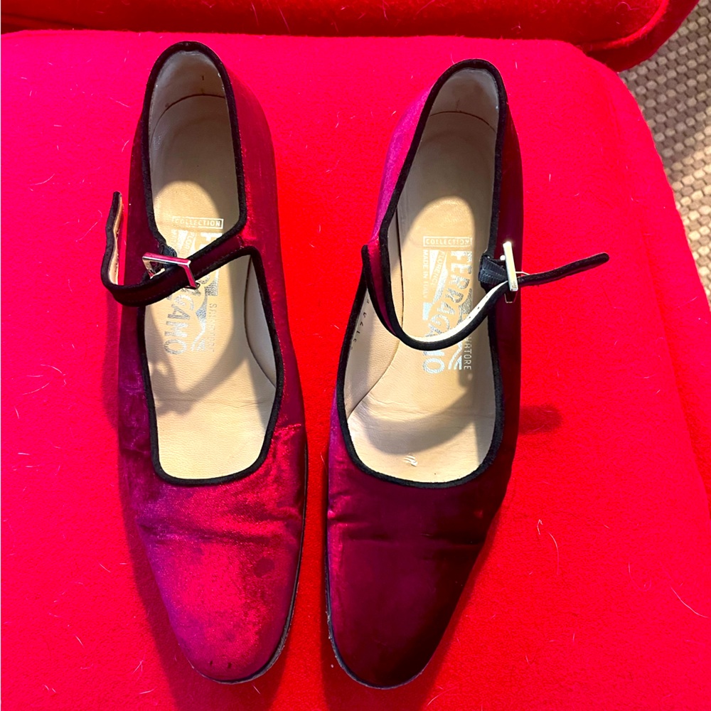 Salvatore Ferragamo Red Velvet flats Size 7